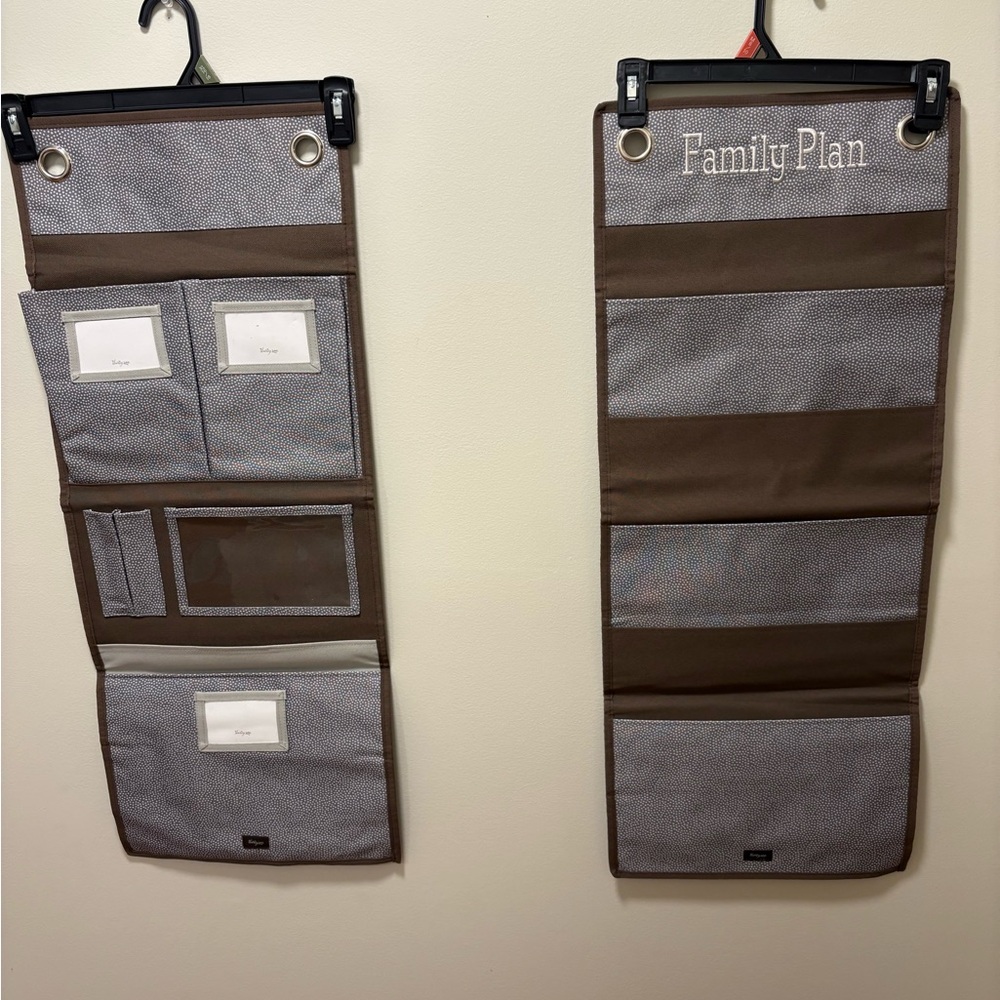 Set of two wall mount thirty-one organizers, eight pockets, brown dot pattern